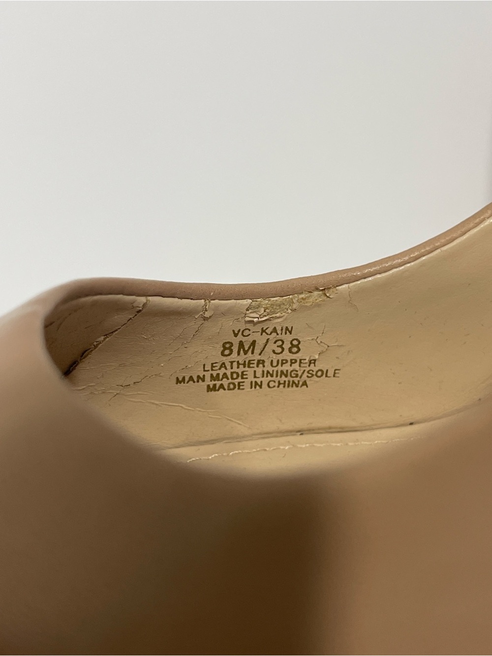 Vince Camuto Beige Pointed-Toe Leather Upper 4 inch Pumps Size 8 - Picture 2 of 13